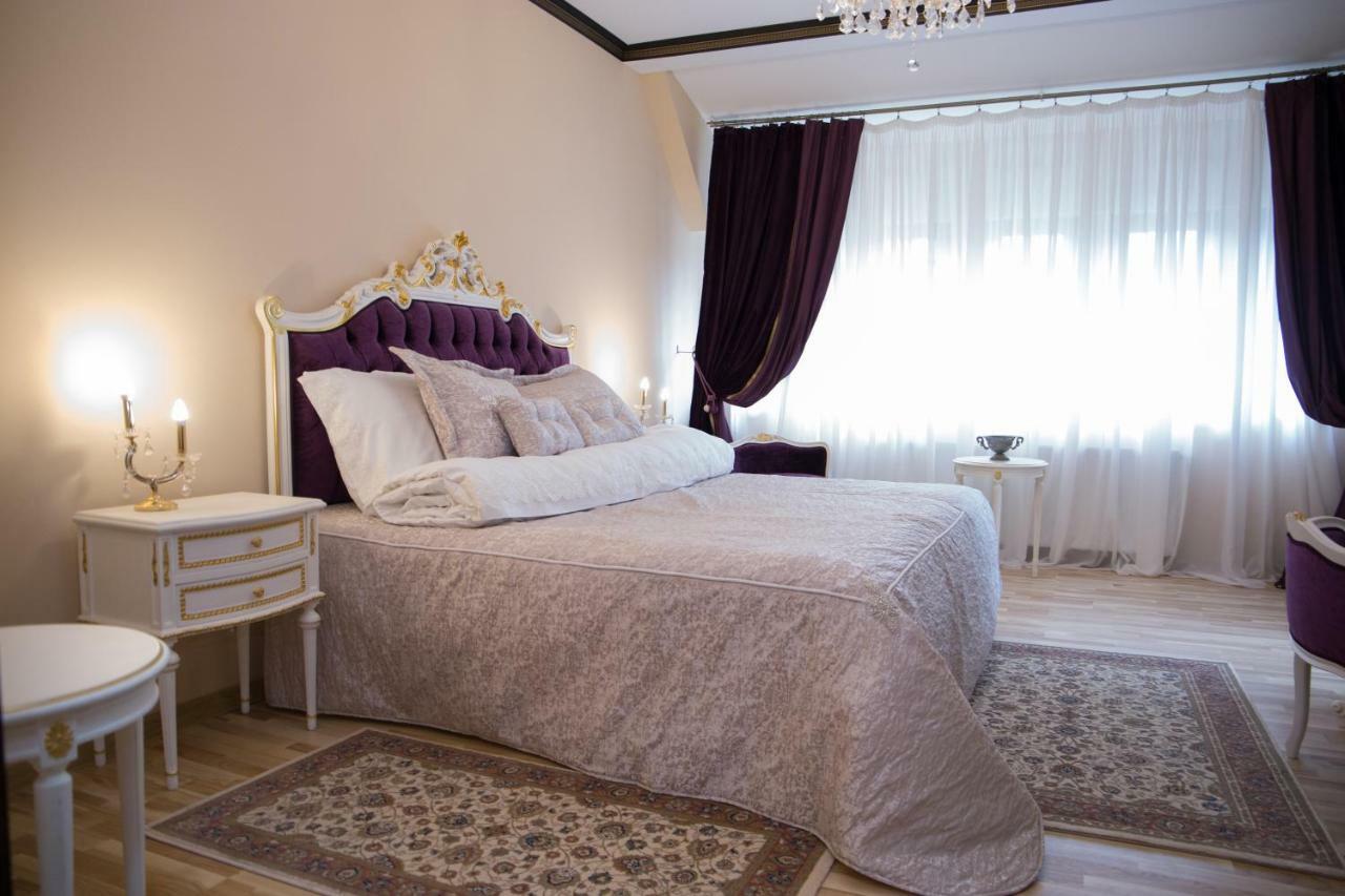Hotel Boutique Vila Lakastel Σινάια Εξωτερικό φωτογραφία