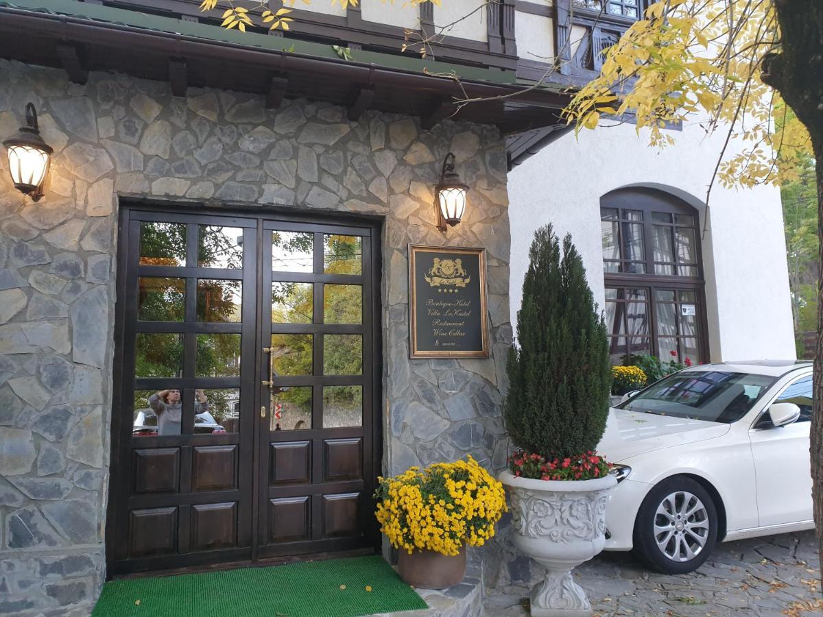 Hotel Boutique Vila Lakastel Σινάια Εξωτερικό φωτογραφία