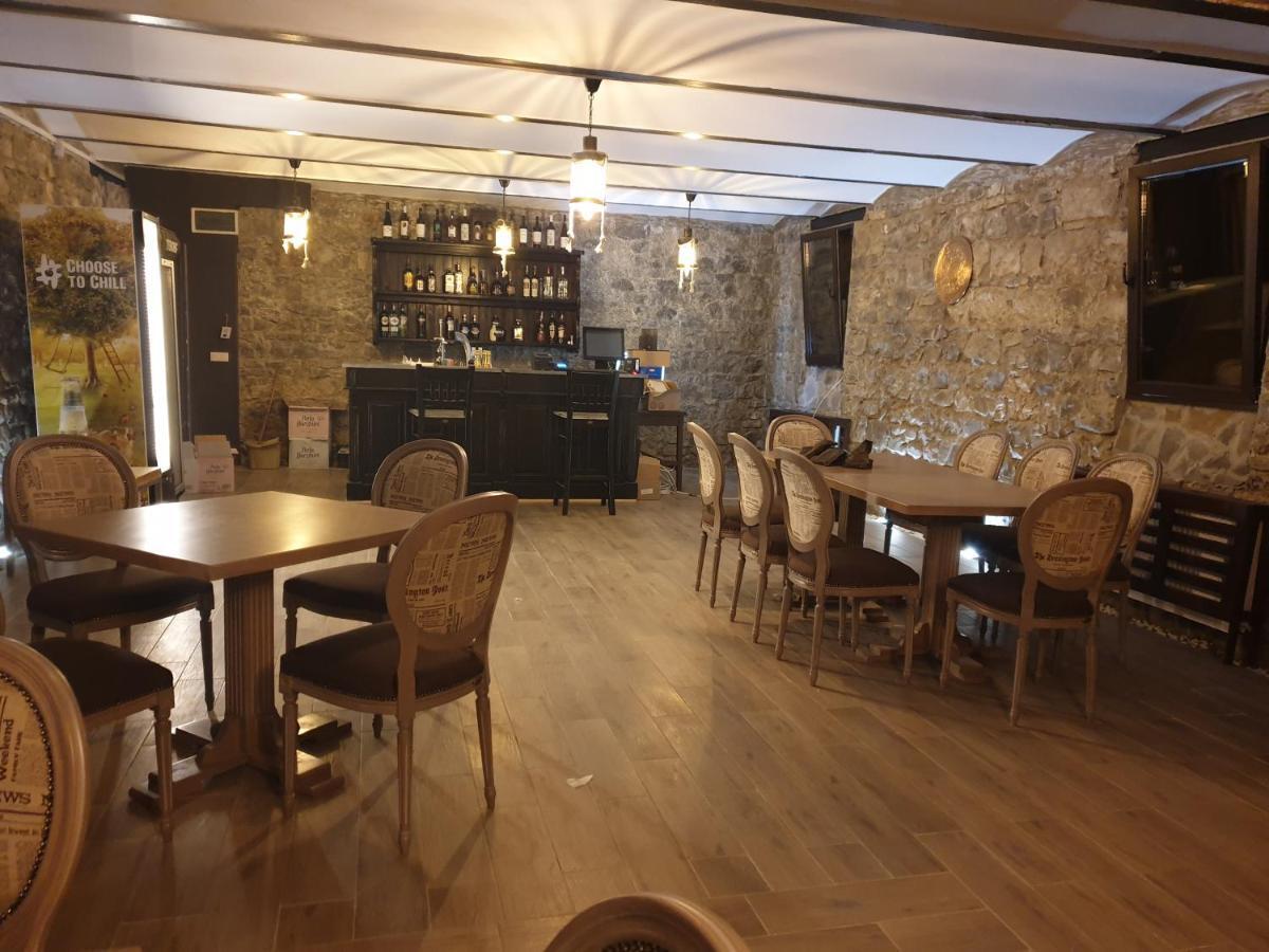 Hotel Boutique Vila Lakastel Σινάια Εξωτερικό φωτογραφία